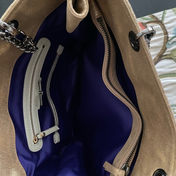 Henri Bendel 712 Gold Chain Link bag - Picture 6 of 10